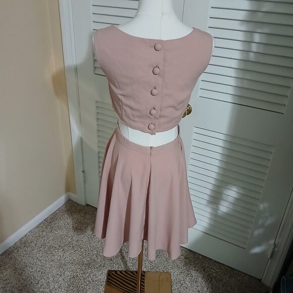 NWT The Clothing Co L pnk peak-a-boo back sleeveless fit-n-flare covered buttons - Picture 9 of 14